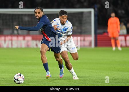 Parigi, Francia. 17 maggio 2025. Bradley Barcola (A) durante il match di Ligue 1 tra PSG e AJ Auxerre, il 7 maggio 2025. - 17/05/2025 - Francia/Ile-de-France (regione)/Parigi - Julien Mattia/le Pictorium credito: LE PICTORIUM/Alamy Live News Foto Stock