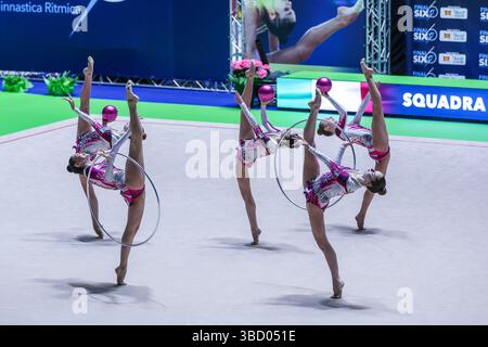 Torino, Italia. 17 maggio 2025. Squadra italiana vista durante la Rhythmic Gymnastics FGI Final Six 2025 al Palasport Gianni Asti (ex Ruffini). Credito: SOPA Images Limited/Alamy Live News Foto Stock