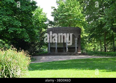 Padiglione nel parco del castello di Paffendorf a Bedburg, Germania Foto Stock