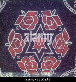 Rangoli, Design with Powder Chowk, Floral Rangoli on Festival. Foto Stock
