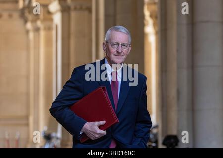 Londra, Regno Unito. 20 marzo 2025. Hilary Benn parlamentare, Segretario di Stato per l'Irlanda del Nord, arriva per la riunione del Gabinetto. Foto Stock