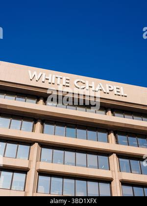 Dominando l'angolo tra Whitechapel High Street e Mansell Street, Un edificio a 8 piani completamente rinnovato, Londra, Inghilterra, REGNO UNITO, REGNO UNITO. Foto Stock