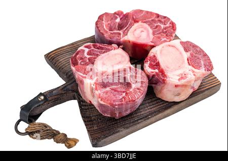 Ossobuco crudo fresco codolo di vitello Premium, ideale per cucinare lentamente e creare pasti sostanziosi e confortanti che impressionano. isolato su sfondo bianco. inizio vi Foto Stock