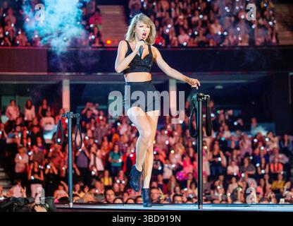 Taylor Swift si esibisce nel 1989 World Tour, 2015 Foto Stock