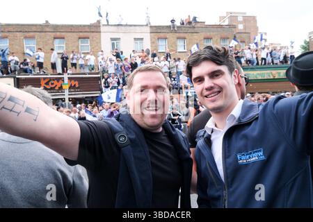 Tottenham, Londra, Regno Unito. 23 maggio 2025. I tifosi del Tottenham festeggiano la vittoria dell'Europa League. Crediti: Matthew Chattle/Alamy Live News Foto Stock