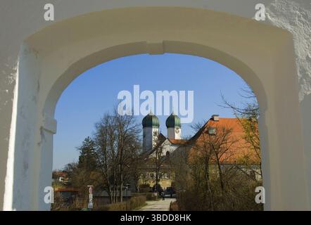 Abbazia benedettina Seeon, Seeon-Seebruck, Chiemgau, Baviera, Germania Foto Stock