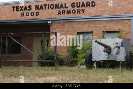 Tyler, Texas - 28 agosto 2024: Armeria abbandonata della Guardia Nazionale del Texas situata a Tyler Texas Foto Stock