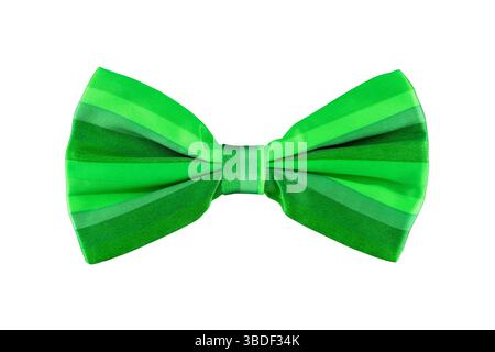 Papillon verde brillante isolato su sfondo bianco come concetto per il giorno di San Patrizio Foto Stock