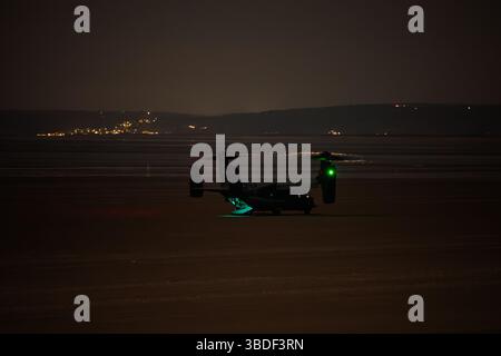 USAF V-22 Ospreys at Pembrey Sands con effetto Kopp-Etchells catturato Foto Stock