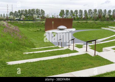 Vijfhuizen, Paesi Bassi - 20 maggio 2021: Il monumento nazionale MH17 in occasione di un incidente aereo a Vijfhuizen Foto Stock