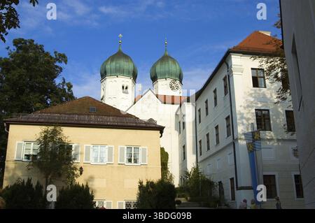 Abbazia benedettina Seeon, Seeon-Seebruck, Chiemgau, Baviera, Germania Foto Stock
