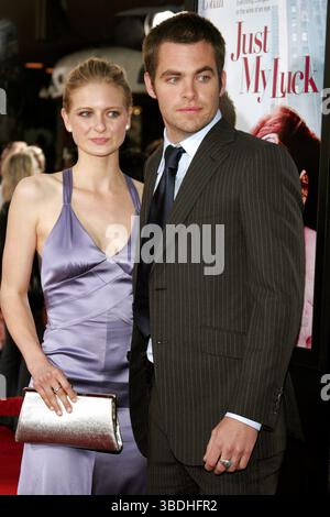 Chris Pine e Sorel Carradine al Los Angeles Premiere di "Just My Luck" tenuto al National Theatre di Westwood, USA il 9 maggio 2006. Foto Stock