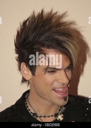 Chris Ehrlich del duo di maghi Ehrlich Brothers al Festival dell'Avvento del 100, 000 Lights il 1 dicembre 2018 a Suhl Foto Stock