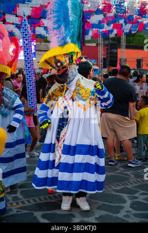 TLAYACAPAN, MORELOS, MESSICO - 3 MARZO 2025: Chinelos guida il carnevale Foto Stock