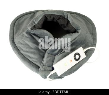 Cuscinetto termoterapico con avvolgimento elettrico riscaldato per collo e rivestimento in tessuto vellutato per alleviare il dolore Foto Stock