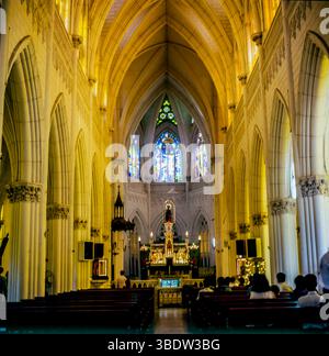 St La Cattedrale di Filomena è una chiesa cattolica che è la cattedrale della diocesi di Mysore, in India. Il nome completo è la Cattedrale di San Joseph e St. Philomena. E' anche conosciuto come St Cattedrale di Giuseppe. Una delle più grandi cattedrali dell'India, St La Cattedrale di Filomena a Mysuru è un notevole esempio di architettura gotica. La maestosa chiesa, costruita per onorare la memoria di Santa Filomena, una Santa cattolica latina della Chiesa cattolica romana, trae ispirazione dalla splendida Cattedrale tedesca di Colonia. Foto Stock