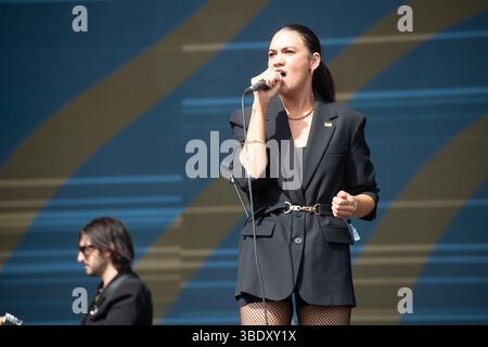 Londra, Regno Unito. 23 maggio 2025. Nadine Shah si esibisce al Wide Awake Festival di Brockwell Park. Credito: Justin ng/Alamy Live News Foto Stock