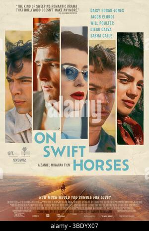 In Swift Horses (2024) diretto da Daniel Minahan e interpretato da Daisy Edgar-Jones, Jacob Elordi e Will Poulter. Adattamento del romanzo di Shannon Pufahl sugli sposi novelli Muriel e Lee mentre le loro vite sono sconvolte dall'arrivo del carismatico fratello minore di Lee, Julius, che porta a una rete di segreti, desiderio e passione proibita. USA SOLO PER USO EDITORIALE DI un foglio di poster. Credito: BFA / A24 Foto Stock