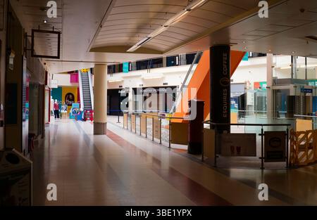 Il Brunswick Centre a Scarborough, dove la maggior parte dei negozi sono chiusi Foto Stock