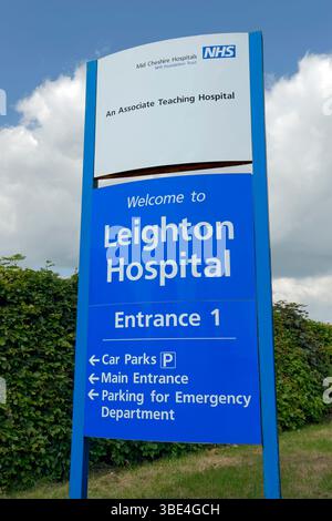 Cartello totem del Leighton Hospital vicino a Crewe nel Cheshire, Inghilterra. Foto Stock