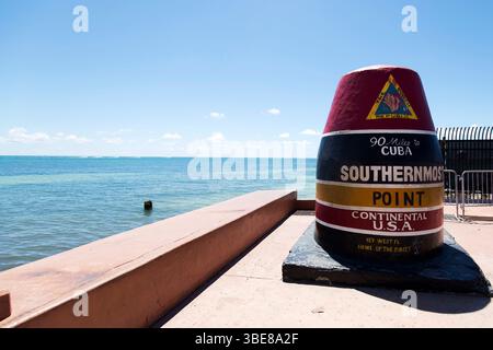 Key West, Stati Uniti d'America - 15 settembre 2023: South Point Buoy a Key West, Florida, Stati Uniti Foto Stock
