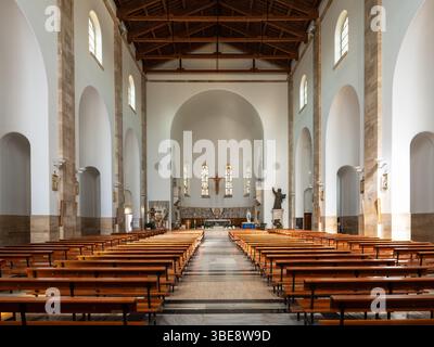 Chiesa di San Marco, un edificio degli anni '30 in stile architettonico fascista a Latina, Italia Foto Stock