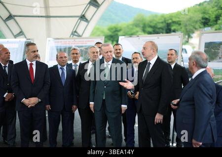 Il presidente turco Recep Tayyip Erdoan visita l'aeroporto internazionale di Lachin il presidente turco Recep Tayyip Erdoan, visita l'aeroporto internazionale di Lachin, Azerbaigian, il 28 maggio 2025. Foto della presidenza turca apaimages Lachin Lachin Azerbaijan 280525 Azerbaijan TPO 1 002 Copyright: XapaimagesxTurkishxpresidencyxxapaimagesx Foto Stock