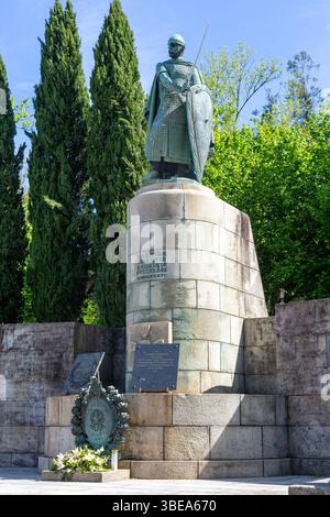 Statua Dom Afonso Henriques 1109-1185 primo re del Portogallo, Guimaraes, Portogallo settentrionale, Europa di António Soares dos Reis Foto Stock