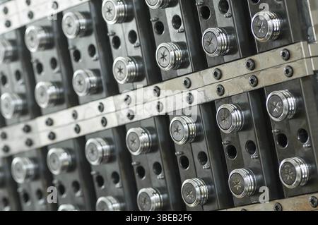 Apparecchiature per la fabbricazione di preforme per bottiglie di plastica. Produzione DI ANIMALI DOMESTICI Foto Stock