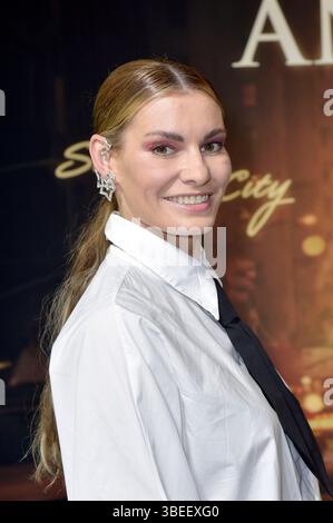 Rebecca Kunikowski beim Special Screening der 3. Staffel der Sky serie e proprio come quel museo Fotografiska. Berlino, 28.05.2025 *** Rebecca Kunikowski alla proiezione speciale della terza stagione della serie Sky e proprio come quella al Museo Fotografiska di Berlino, 28 05 2025 foto:XM.xBehrensx/xFuturexImagex That 5505 Foto Stock