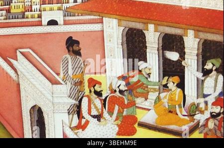 Questo dipinto, probabilmente di Basahathullah, raffigura la cerimonia Gurgadi del Guru Gobind Singh nel 1674, un evento significativo nella storia Sikh. Segna la successione formale di Guru Gobind Singh alla guida del sikhismo ad Anandpur Sahib. Foto Stock
