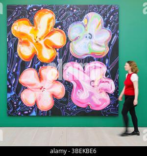 Londra, Regno Unito. 29 maggio 2025. Il personale della galleria passerà accanto a Philip Colbert, "Flower Study from the Lobsterland Museum (Neon-Orange, Neon-Lila, Neon-Magenta)", 2022. Rispondendo alla richiesta popolare, la Galleria Saatchi riapre "Fiori - Flora in Arte e Cultura Contemporanea", celebrando la straordinaria ampiezza della flora sia all'interno dell'arte che della cultura. La mostra riapre venerdì 30 maggio fino al 31 agosto. Crediti: Imageplotter/Alamy Live News Foto Stock