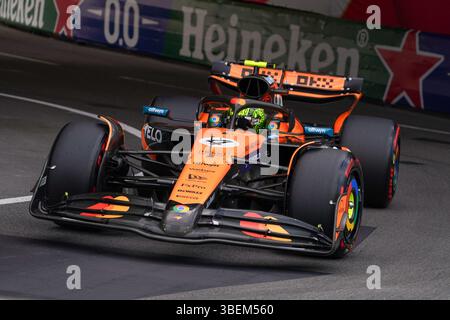 Lando Norris del Regno Unito alla guida della (4) McLaren F1 Team MCL39 Mercedes durante la Formula 1 TAG Heuer Gran Premio di Monaco 2025 il 23 maggio, Circuit de Monaco, Monaco. Foto Stock