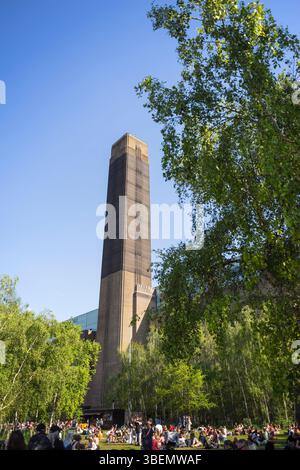 Esterno della galleria d'arte Tate Modern nell'ex Bankside Power Station di Londra Foto Stock