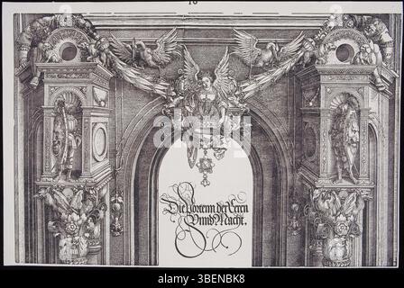 La parte centrale dell'arco trionfale dedicato all'imperatore Massimiliano i, che mostra la sezione superiore con la corona imperiale e l'iscrizione, intitolata "Portale d'onore e di potere". L'incisione di Albrecht Dürer mette in risalto il potere imperiale e la grandezza nell'arte rinascimentale. Foto Stock