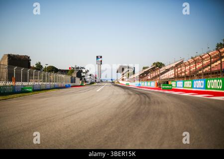 BARCELLONA, SPAGNA - maggio 29: Una visione generale della pista durante le anteprime in vista del Gran Premio di F1 di Spagna sul circuito di Barcellona-Catalunya il 29 maggio 2025 a Barcellona, Spagna. (Foto di Qian Jun/Paddocker) Foto Stock