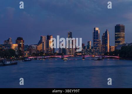 Lambeth Bridge e Battersea Skyline, Londra, Inghilterra, Foto Stock