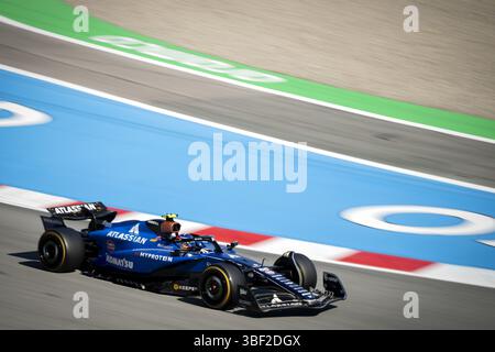 BARCELLONA - Carlos Sainz (Williams) in azione sul circuito di Barcellona-Catalunya durante la seconda sessione di prove libere davanti al Gran Premio di Spagna. LEVIGATRICE ANP KING Foto Stock