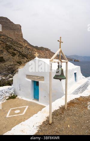 La piccola cappella di Agia Anna sull'isola di Amorgos, Cicladi, Grecia Foto Stock