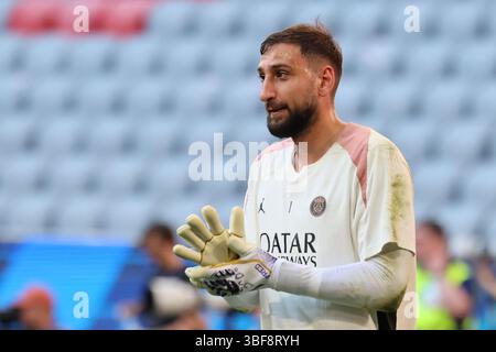 3 maggio 2025; Allianz Arena, Monaco di Baviera, Germania; Champions League Final Football, Paris Saint Germain contro Inter Milan; sessione di allenamento con il portiere italiano del Paris Saint-Germains Gianluigi Donnarumma crediti: Action Plus Sports Images/Alamy Live News Foto Stock