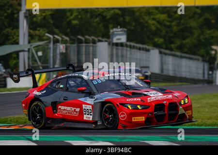 James KELLETT, Pedro EBRAHIM e Charles CLARK alla guida della 992 BMW M4 GT3 EVO del team Paradine Competition durante il 4° round del GT World Challenge Europe by AWS, 31 2025 all'autodromo Nazionale Monza. Crediti: Luca Rossini/e-Mage/Alamy Live News Foto Stock