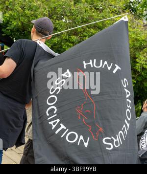 Glasgow, Scozia, Regno Unito. 31 maggio 2025. Marcia silenziosa da Glasgow Green attraverso il centro della città e ritorno come parte del 15° National Animal Rights Day (NARD). Osservata in più di 50 paesi in tutto il mondo, allo scopo di dare voce a tutti gli animali e sensibilizzare per i loro diritti. Crediti: Richard Gass/Alamy Live News Foto Stock