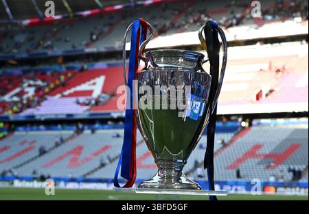 Monaco, Germania. 31 maggio 2025. MONACO DI BAVIERA, GERMANIA - MAGGIO 31: Trofeo della UEFA Champions League, prima della finale della UEFA Champions League 2025 tra il Paris Saint-Germain e l'FC Internazionale Milano all'Allianz Arena il 31 maggio 2025 a Monaco di Baviera, Germania. (Foto di MB Media) credito: MB Media Solutions/Alamy Live News Foto Stock