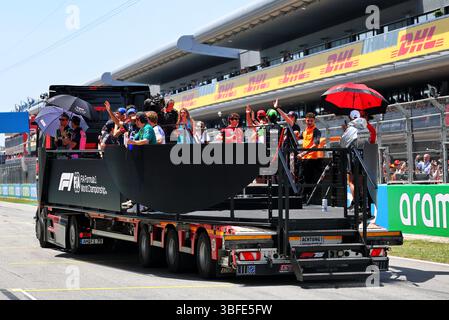 Barcellona, Spagna. 1 giugno 2025. Parata dei conducenti. 01.06.2025. Campionato del mondo di formula 1, Rd 9, Gran Premio di Spagna, Barcellona, Spagna, giorno della gara. Il credito fotografico dovrebbe essere: XPB/Alamy Live News. Foto Stock
