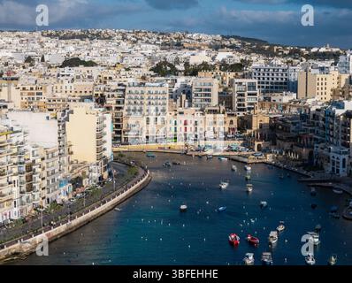 Foto drone di Saint Julian's Bay Malta Foto Stock