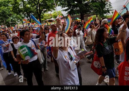 Bangkok, Thailandia. 1 giugno 2025. I sostenitori LGBTQ partecipano a una parata dell'orgoglio a Bangkok, Thailandia, domenica 1 giugno 2025. (Credit Image: © Andre Malerba/ZUMA Press Wire) SOLO PER USO EDITORIALE! Non per USO commerciale! Crediti: ZUMA Press, Inc./Alamy Live News Foto Stock
