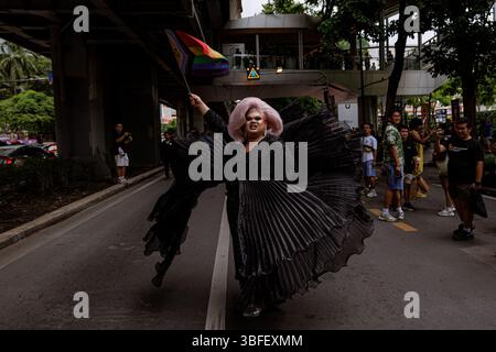 Bangkok, Thailandia. 1 giugno 2025. I sostenitori LGBTQ partecipano a una parata dell'orgoglio a Bangkok, Thailandia, domenica 1 giugno 2025. (Credit Image: © Andre Malerba/ZUMA Press Wire) SOLO PER USO EDITORIALE! Non per USO commerciale! Crediti: ZUMA Press, Inc./Alamy Live News Foto Stock