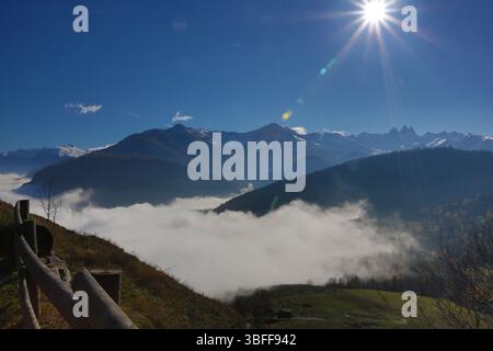 Francia Savoie Maurienne Jarrier : mer de nuages Foto Stock