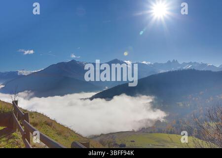 Francia Savoie Maurienne Jarrier : mer de nuages Foto Stock