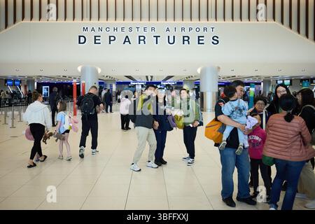 Aeroporto di Manchester Terminal 2 Foto Stock